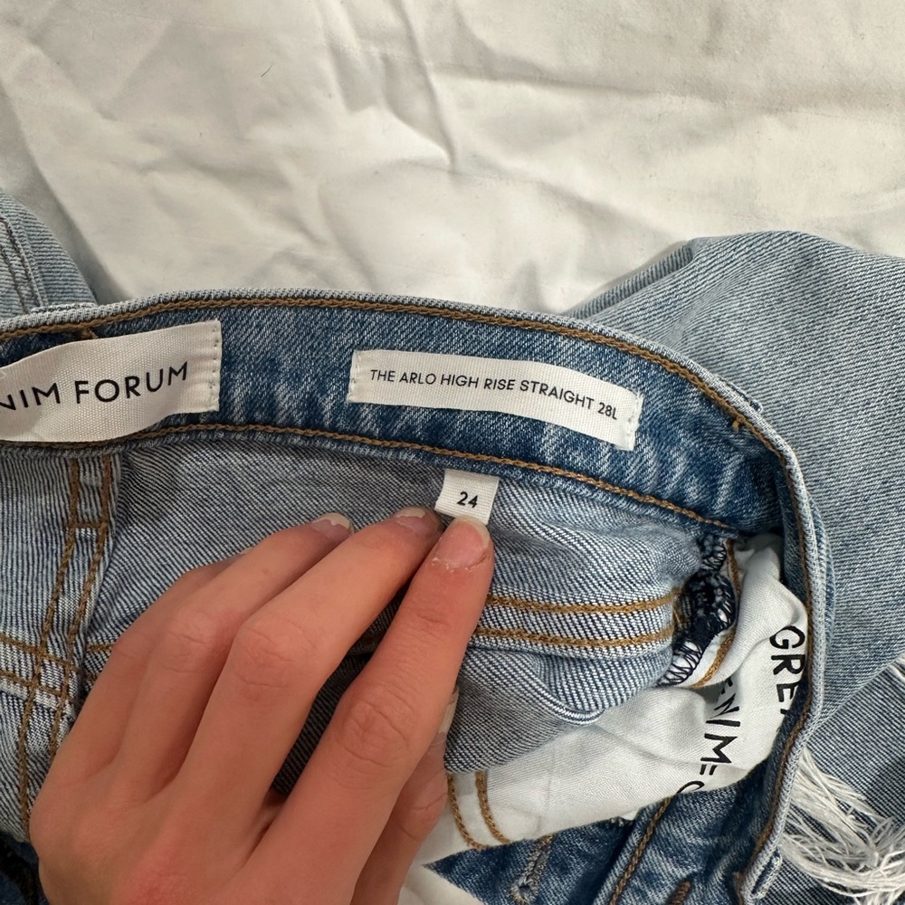 Aritzia Arlo Jeans - Picture 3 of 6
